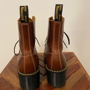 Dr. Martens Leona Butterscotch Boot